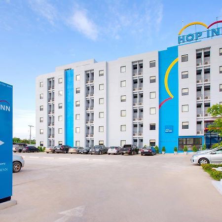 Hop Inn Рой Ет Екстериор снимка