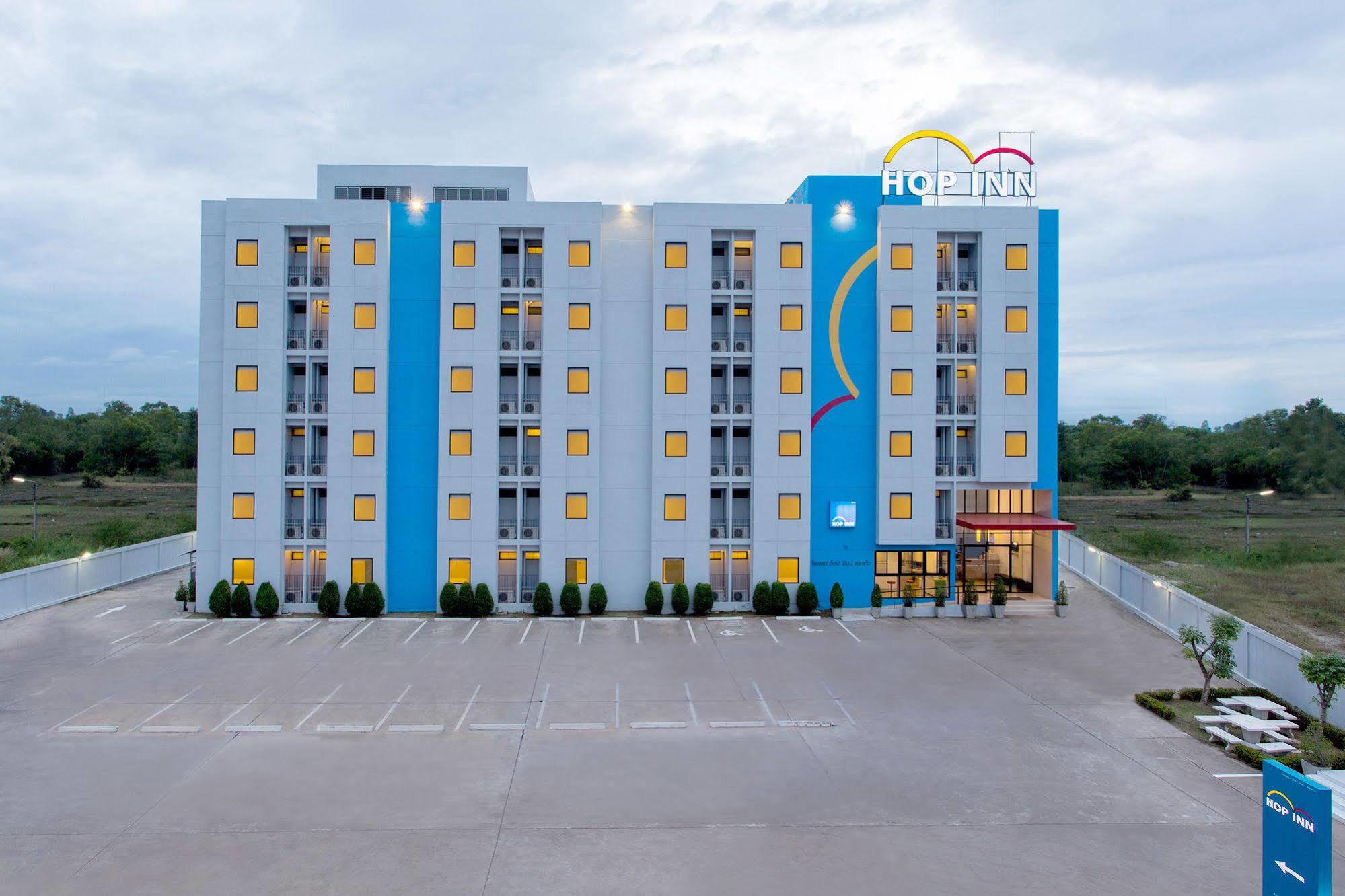 Hop Inn Рой Ет Екстериор снимка
