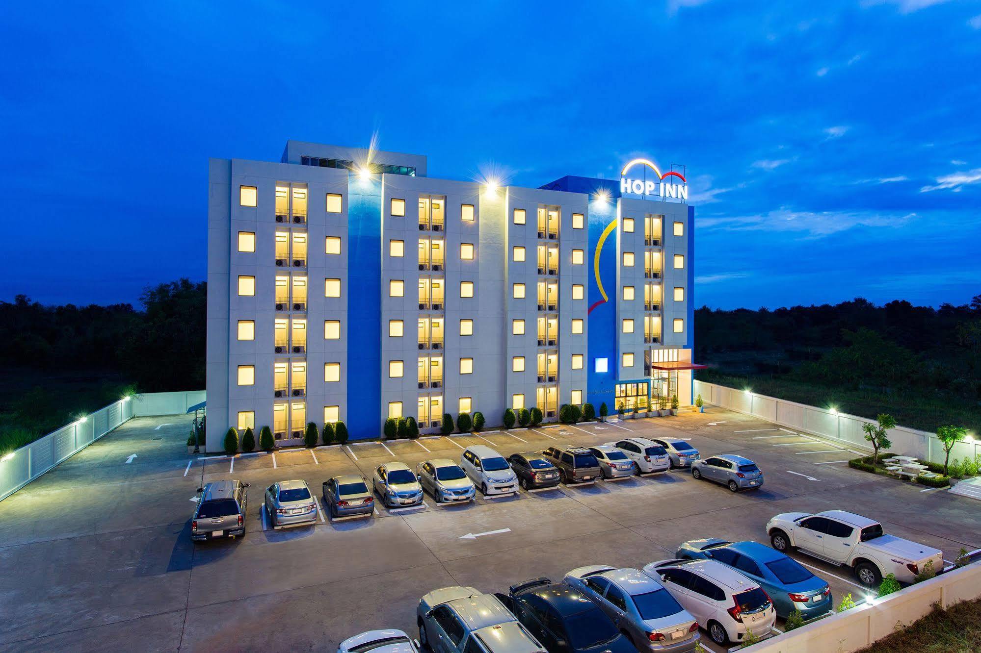 Hop Inn Рой Ет Екстериор снимка